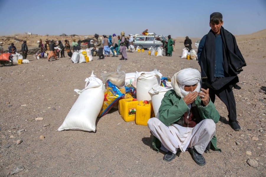 Chùm ảnh Afghanistan kinh hãi hứng một loạt trận động đất liên tiếp 