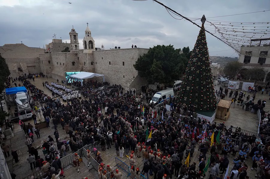 Chùm ảnh Giáng sinh thầm lặng ở Bethlehem nguyện ước hòa bình cho Gaza 