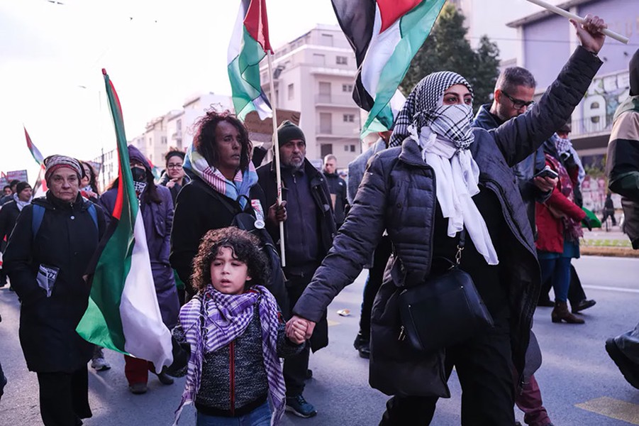 Biển người biểu tình khắp thế giới đánh dấu 100 ngày xung đột Gaza 