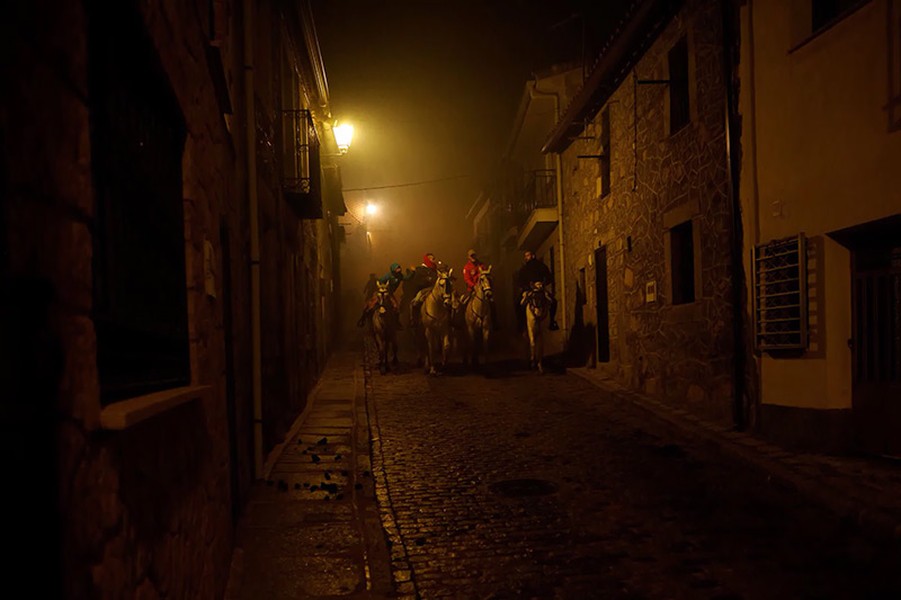 Chùm ảnh Lễ Thanh tẩy ngựa bằng lửa ở Tây Ban Nha 