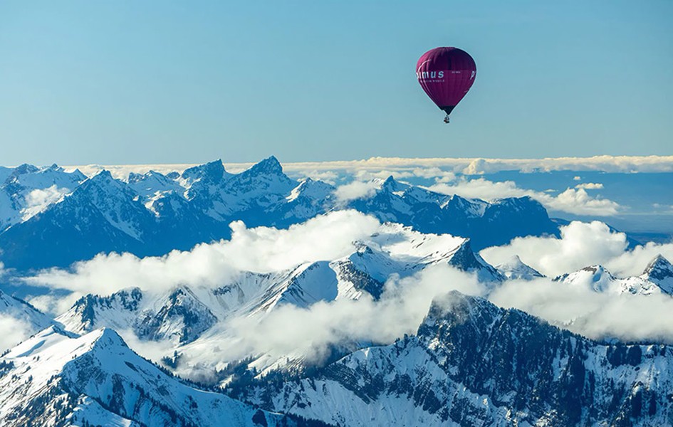 Chùm ảnh rực rỡ Lễ hội khinh khí cầu quốc tế lần thứ 44 ở Thụy Sĩ