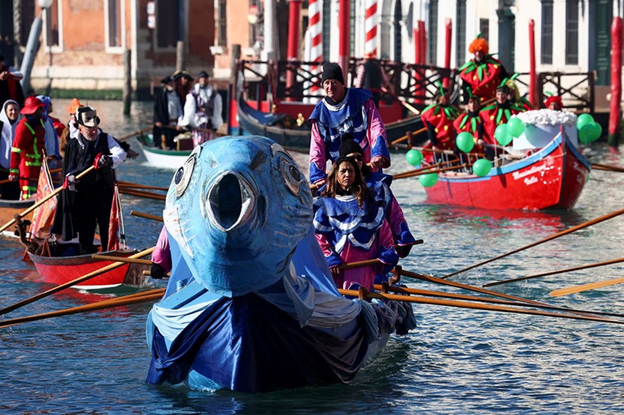 Chùm ảnh lễ hội hóa trang Venice thu hút hàng nghìn du khách khắp thế giới