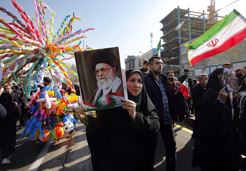 Iran kỷ niệm 45 năm Cách mạng Hồi giáo trong tình hình nóng