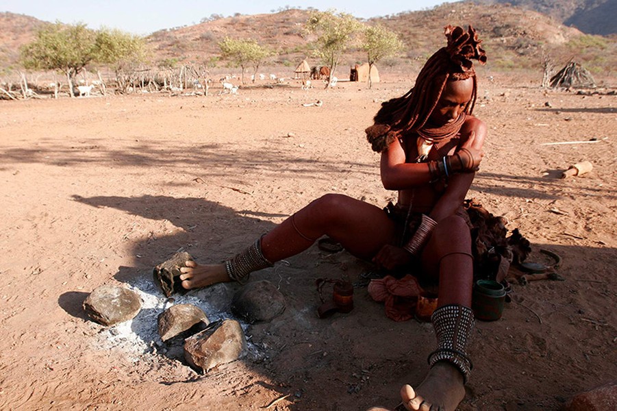 Chùm ảnh những đứa con của cát trong bộ lạc Himba