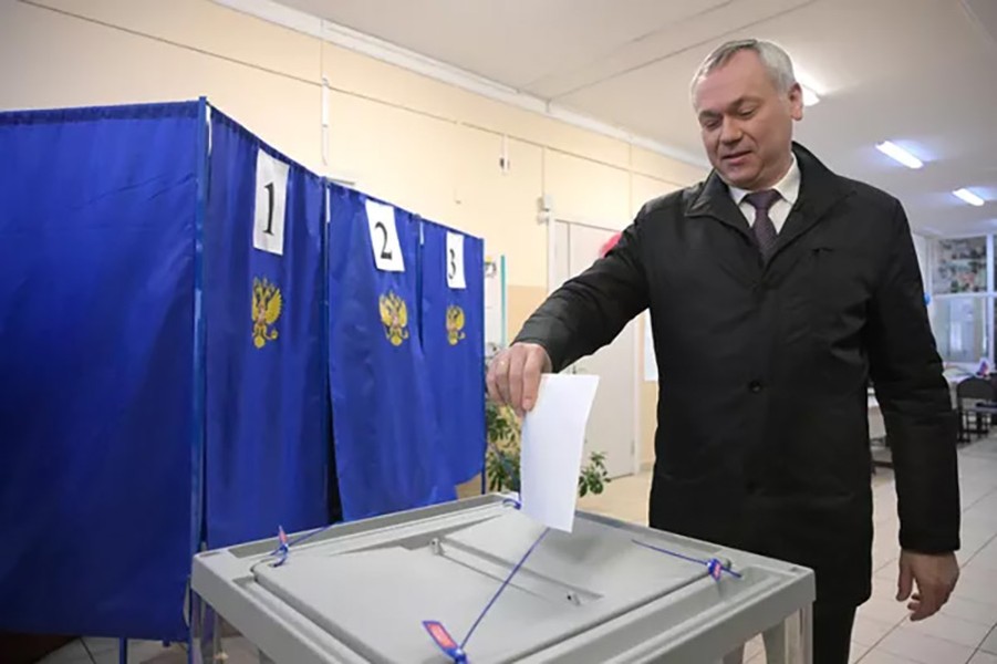 Chùm ảnh hàng triệu người Nga bỏ phiếu bầu cử tổng thống