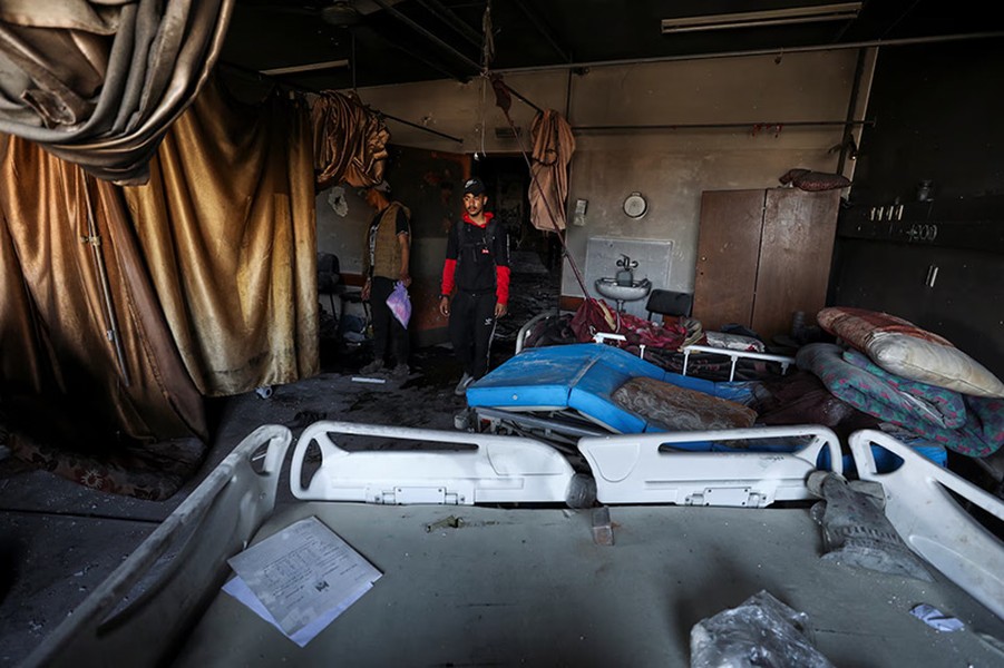 Chùm ảnh quân Israel rời bệnh viện Shifa ở Gaza, để lại đống đổ nát 