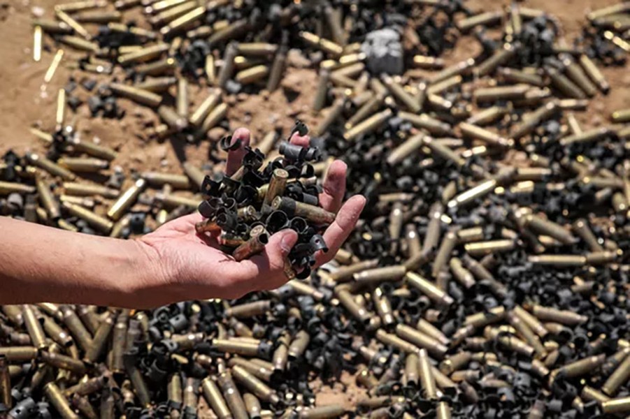 Hình ảnh Khan Yunis tan tành sau khi Israel rút khỏi nam Gaza