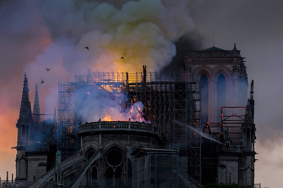 Chùm ảnh nhà thờ Đức Bà Paris 5 năm sau trận hỏa hoạn 