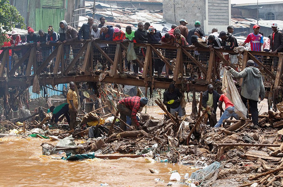 Chùm ảnh lũ lụt nhấn chìm thủ đô Kenya