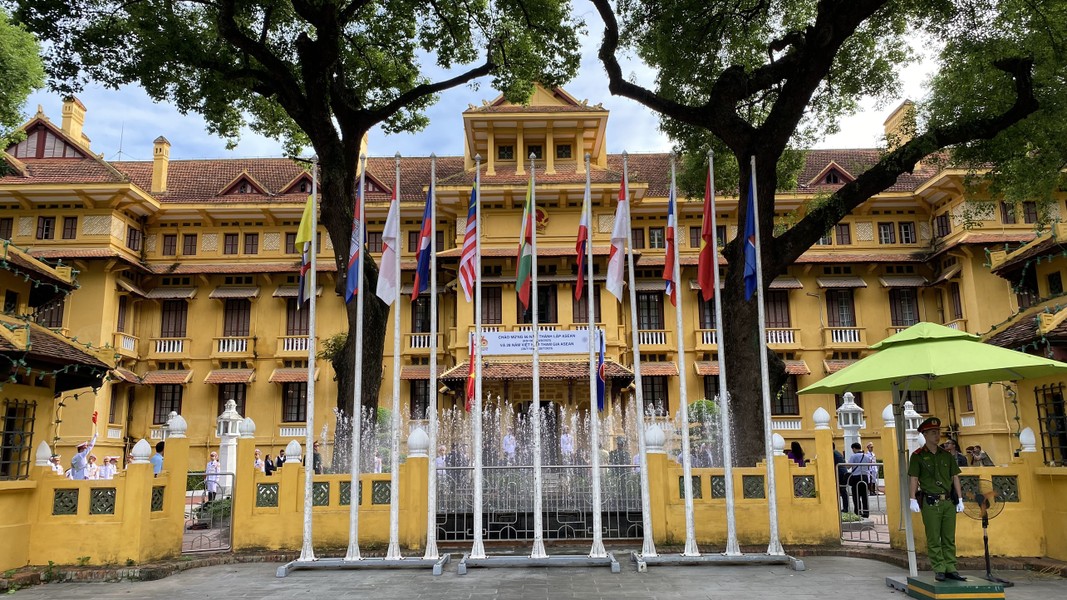 Lễ thượng cờ kỷ niệm 56 năm thành lập ASEAN