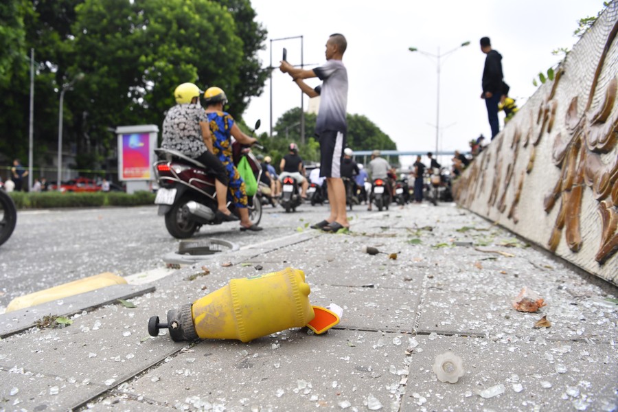 Nổ lớn tại phố Yên Phụ, nhiều người dân hoảng loạn