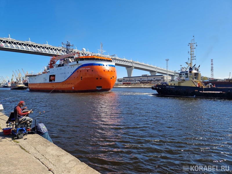 Mỹ bất ngờ với con tàu 'xấu xí nhất' của Nga