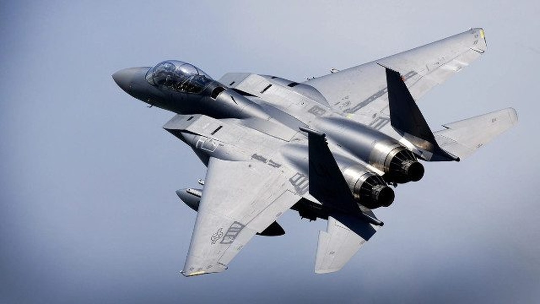 Tiêm kích F-15EX Eagle II 'hoàn thiện' đầu tiên của Mỹ đi vào hoạt động