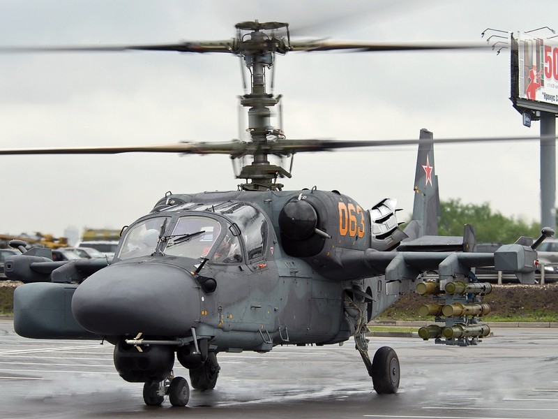 Tàu đổ bộ mới nhất là 'căn cứ' của trực thăng Ka-52M