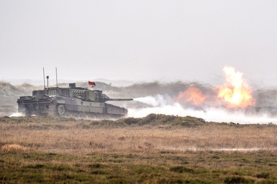 Tên lửa chống tăng Kornet xuyên thủng xe tăng Leopard từ mọi phía