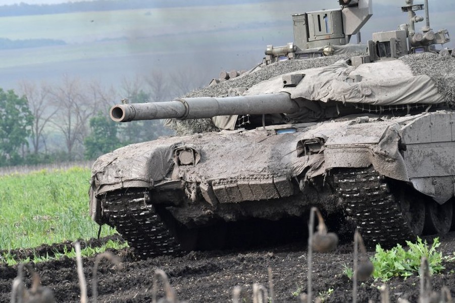 Xe tăng T-100 kết hợp các công nghệ của Black Eagle, Burlak và T-90M