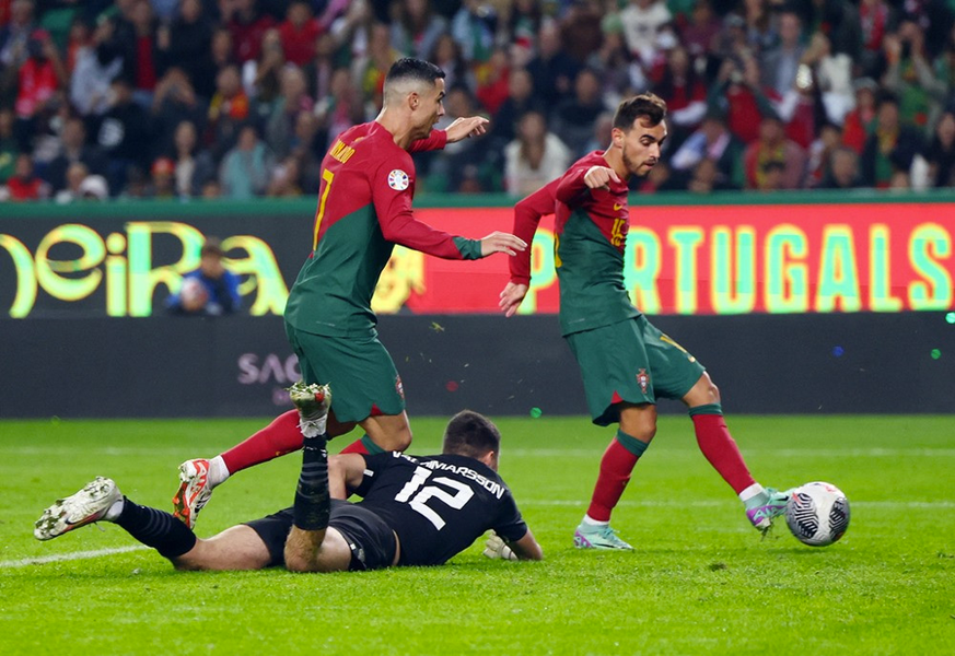 Ronaldo lặng tiếng, Bồ Đào Nha vẫn làm nên kỳ tích 