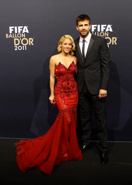 Ca sĩ Shakira ‘giàu to’ nếu yêu Sergio Ramos 