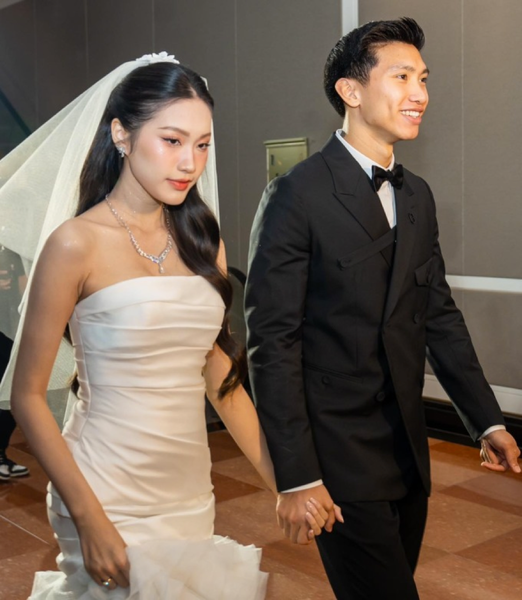HLV Park Hang-seo và dàn ‘soái ca’ mừng đám cưới Đoàn Văn Hậu – Doãn Hải My