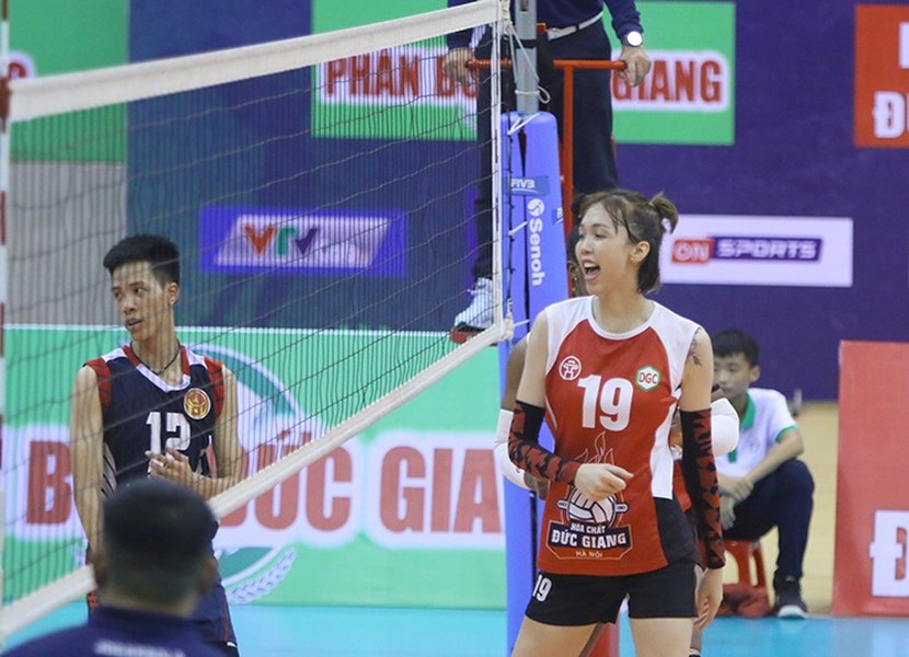 Hot girl bóng chuyền Việt Nam vào top VĐV cao nhất tại CLB thế giới 2023 