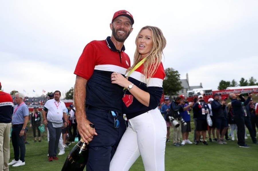 Vợ xinh đẹp của Dustin Johnson gây chú ý trước giải golf Masters 2024