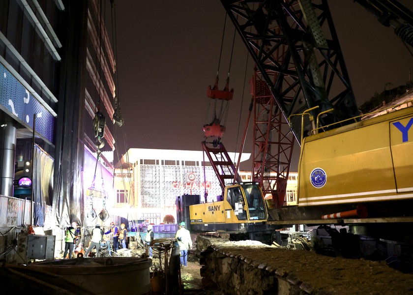 Xuyên đêm hoàn thiện Ga ngầm S12 đường sắt đô thị Nhổn - Ga Hà Nội