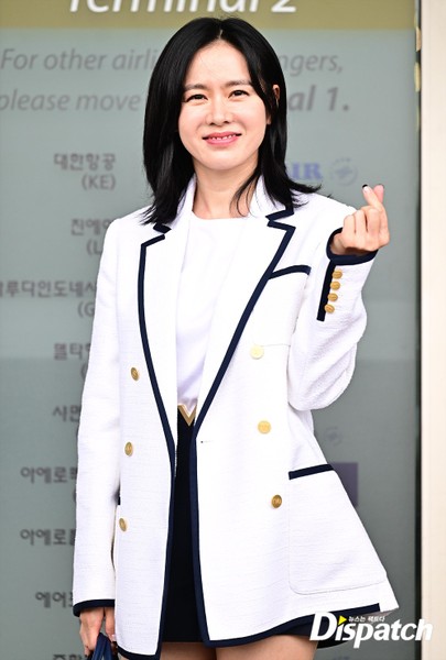 'Mẹ bỉm' Son Ye Jin xuất hiện cực khí chất sau khi sinh quý tử