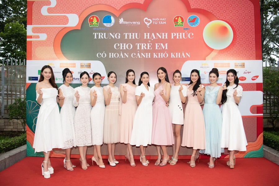 Hoa hậu Thùy Tiên, Bảo Ngọc mang 'Trung thu hạnh phúc' đến hơn 500 em nhỏ