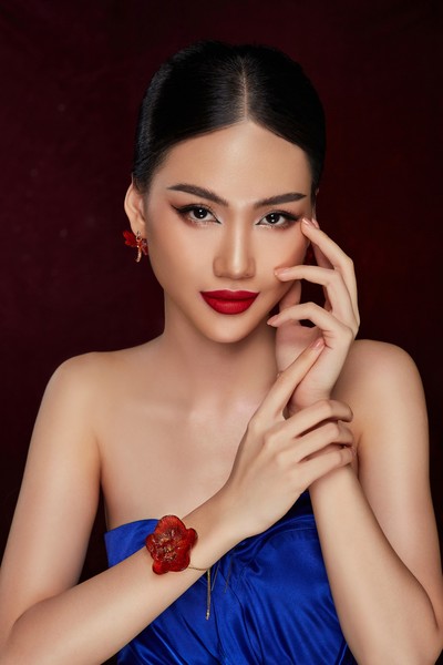 Loạt ảnh thiêu đốt mọi ánh nhìn của tân Miss Universe Vietnam 2023 