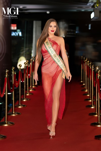 Thí sinh Miss Grand International 'lột xác' ngoạn mục dự tiệc sang chảnh