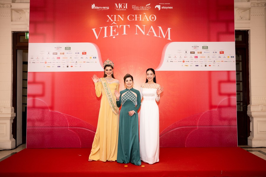 Lễ trao sash Miss Grand International 2023 đậm chất Việt Nam