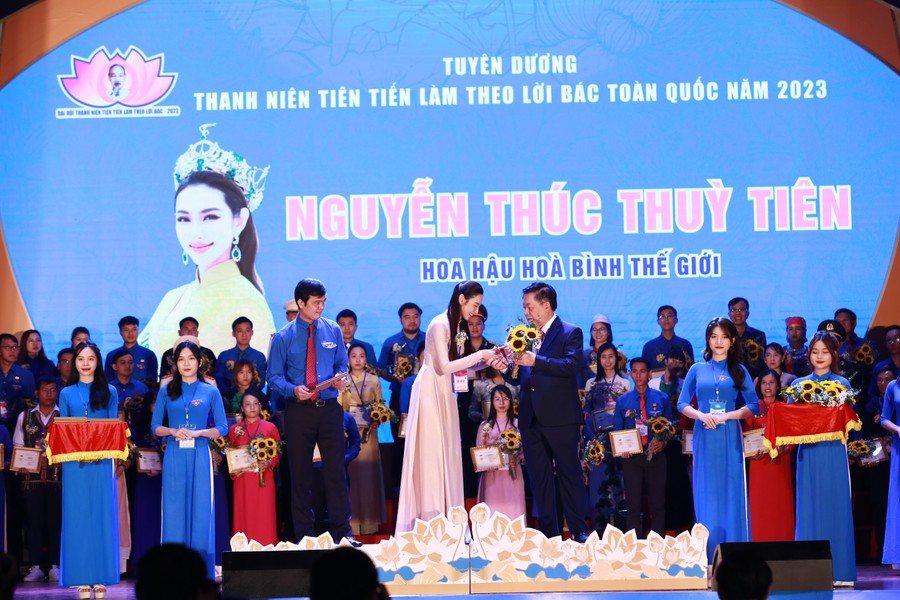 Hoa hậu Thùy Tiên tham dự Hội Nghị Quốc tế lần 5 tại Hàn Quốc