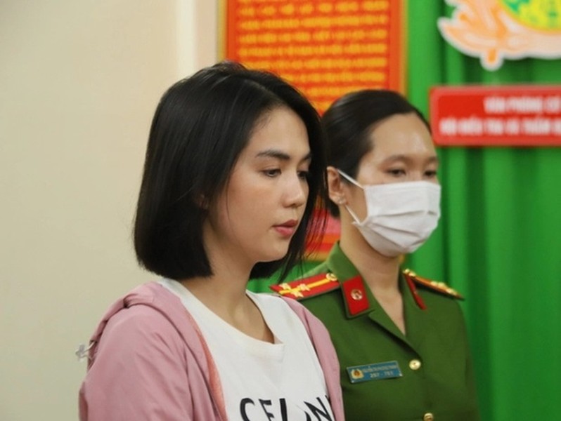 Lộ diện sau gần 3 tháng tạm giam, nhan sắc 'nữ hoàng nội y' Ngọc Trinh gây 'sốt'