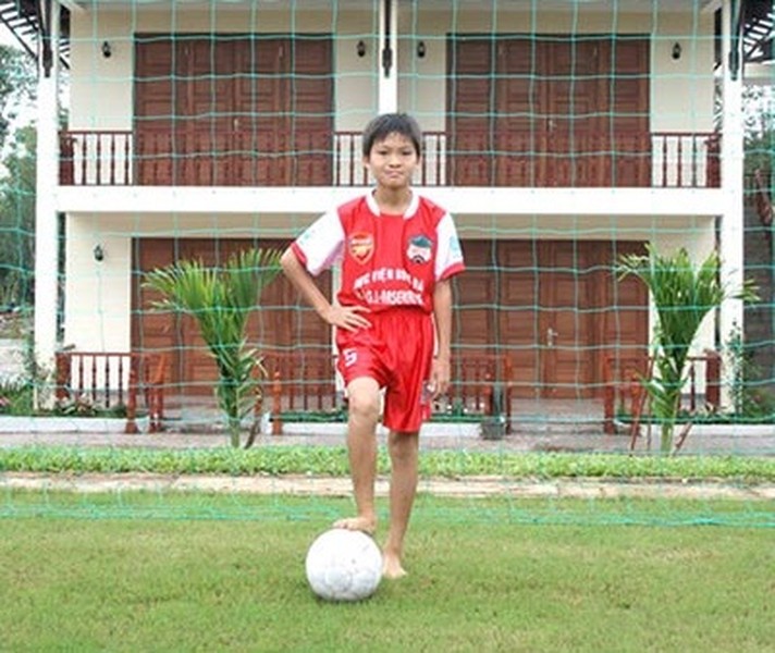 Loạt ảnh thời niên thiếu đáng yêu của sao bóng đá Việt Nam