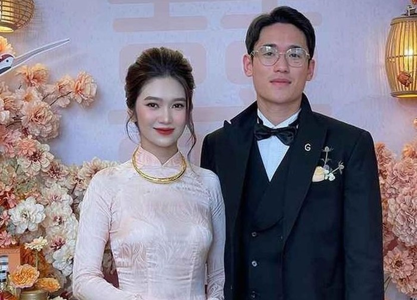 Vợ sắp cưới của cựu sao U23 Việt Nam xinh như nàng thơ