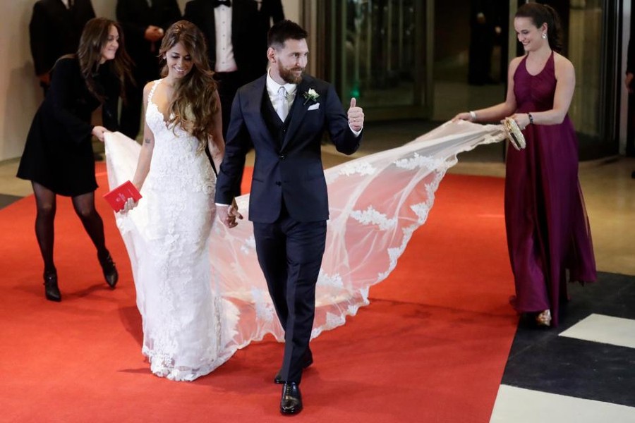 Chùm ảnh những khoảnh khắc đáng nhớ trong đám cưới Messi