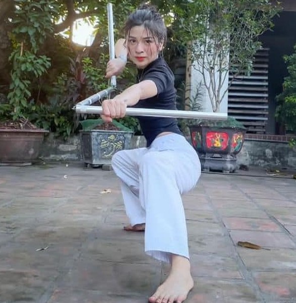 Vóc dáng bốc lửa vạn người ao ước của hot girl võ thuật Trần Thị Hậu