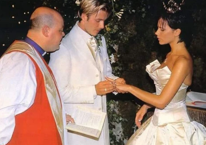 Loạt ảnh hiếm đám cưới của David Beckham