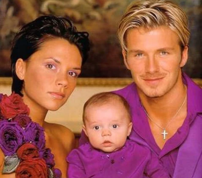 Loạt ảnh hiếm đám cưới của David Beckham