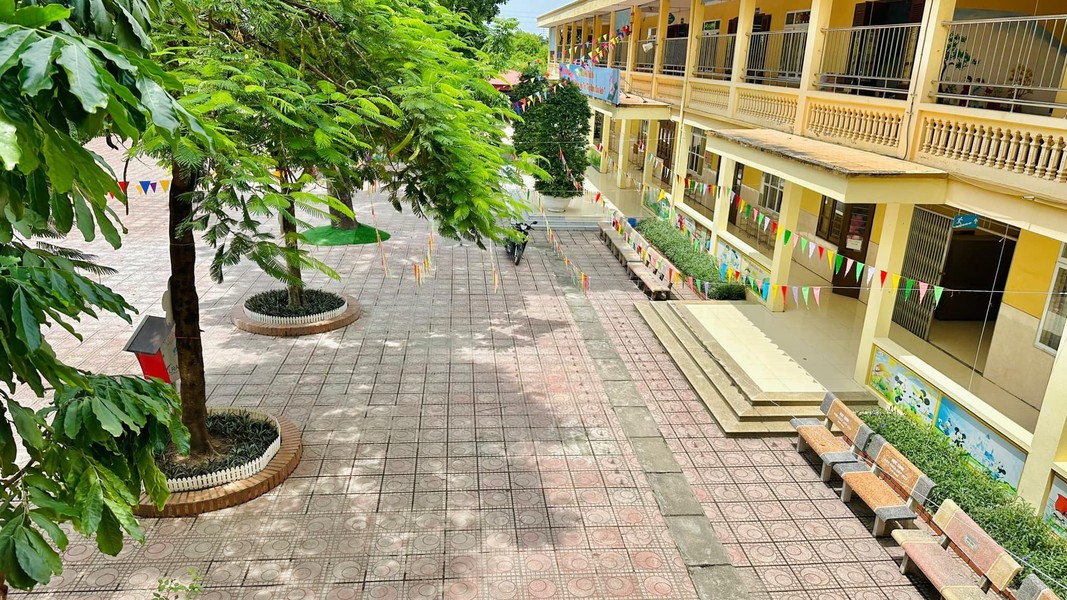Trường học Hà Nội tất bật tổng vệ sinh sẵn sàng vào năm học mới