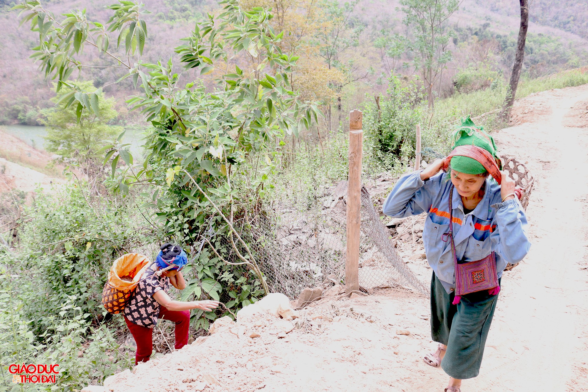 'Vượt dốc' xây nhà cho người nghèo ở miền Tây Nghệ An ảnh 6