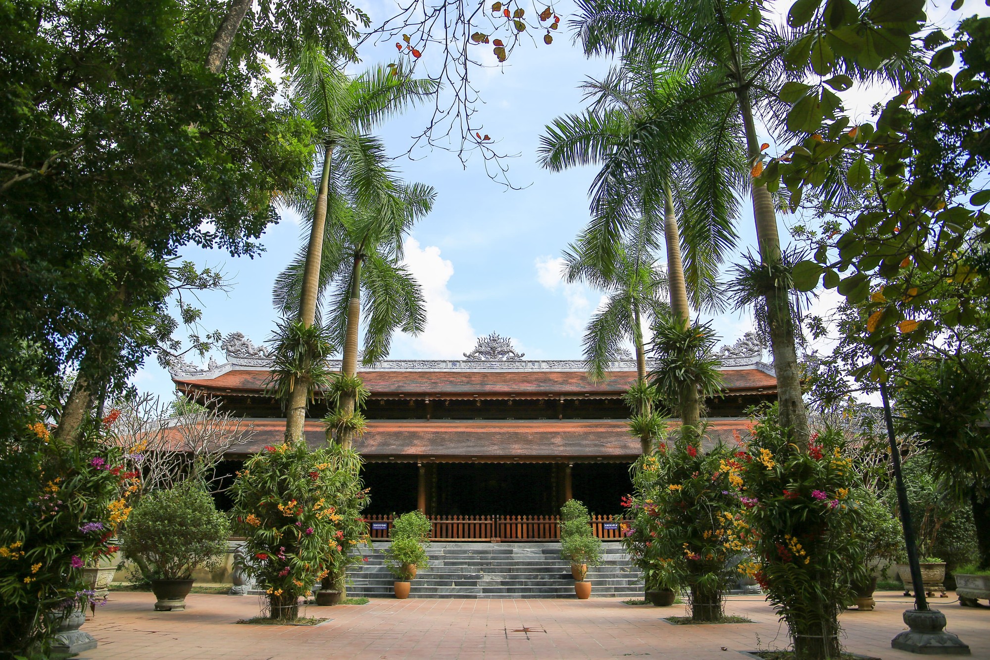 Chùa Diệu Đế tọa lạc trên đường Bạch Đằng, phường Gia Hội, TP Huế. Đây là một trong ba ngôi Quốc tự của triều Nguyễn còn tồn tại đến ngày nay (cùng với chùa Thiên Mụ và chùa Thánh Duyên).