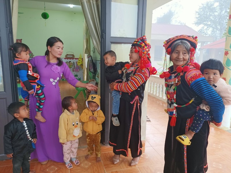 Gỡ khó dạy tiếng Việt cho trẻ vùng cao
