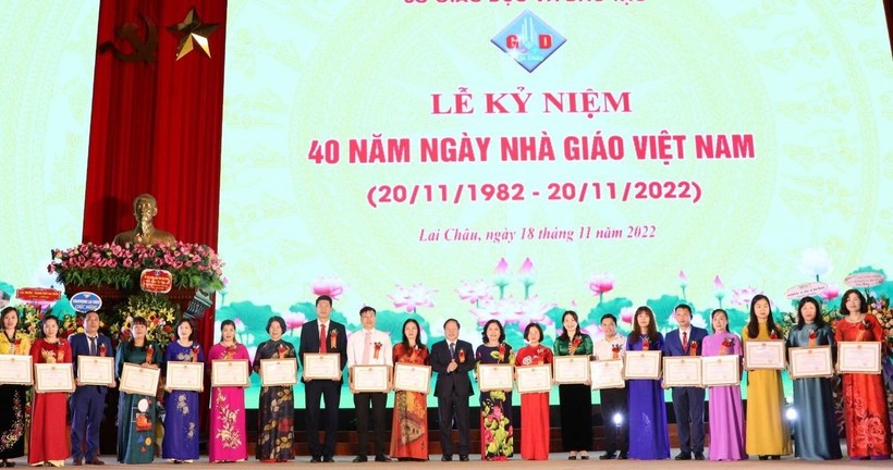 Vinh danh hơn 100 tập thể, nhà giáo tiêu biểu ở Lai Châu ảnh 3