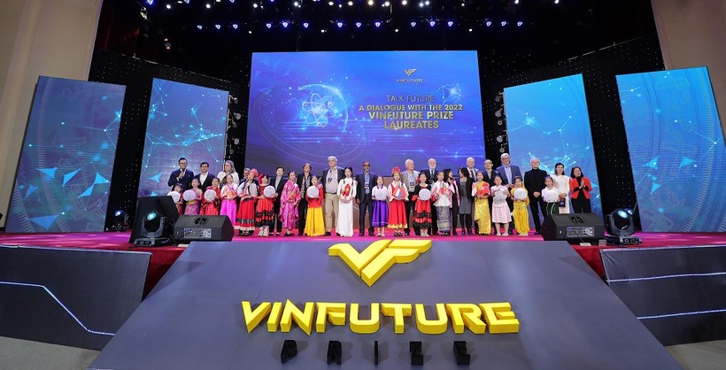 Giao lưu cùng Chủ nhân giải thưởng VinFuture 2022 ảnh 1