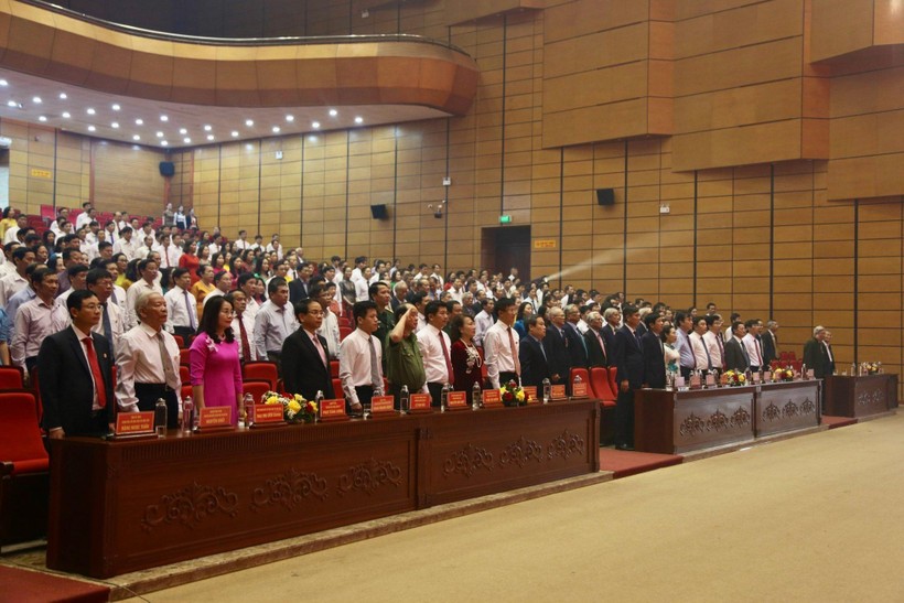 Quảng Bình long trọng tổ chức Lễ kỷ niệm 40 năm ngày Nhà giáo Việt Nam ảnh 1