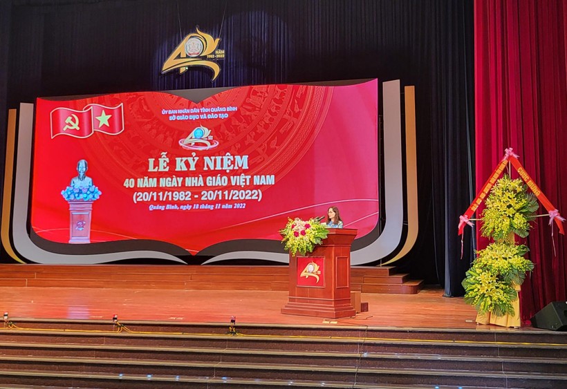 Quảng Bình long trọng tổ chức Lễ kỷ niệm 40 năm ngày Nhà giáo Việt Nam ảnh 10