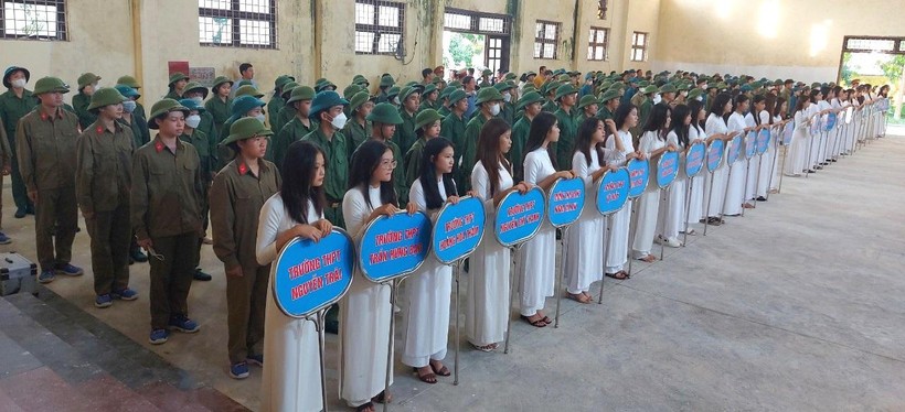 Gần 200 học sinh tham gia Hội thao Giáo dục Quốc phòng - An ninh tỉnh Quảng Bình ảnh 2