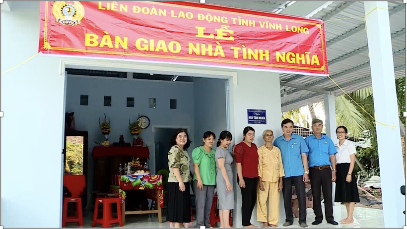 Nhiều hoạt động ý nghĩa chào mừng ngày Nhà giáo Việt Nam ở Vĩnh Long ảnh 1