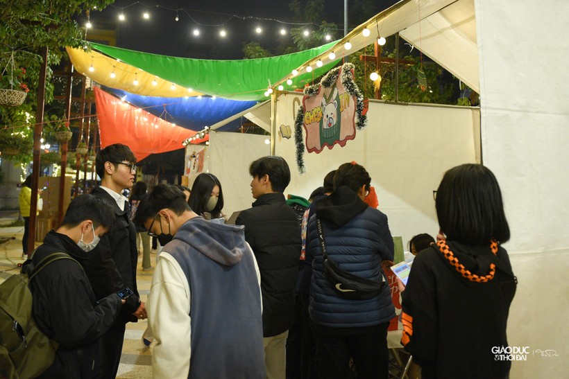 Merry On Main - hội chợ giáng sinh nhân ái của học sinh Hà thành ảnh 2